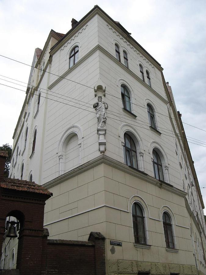Вірменська 14 Центр Не Далеко Від Ж Д Вокзалу Звітні Документи Lägenhet Lviv Exteriör bild